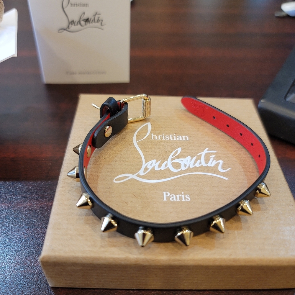 Leather bracelet